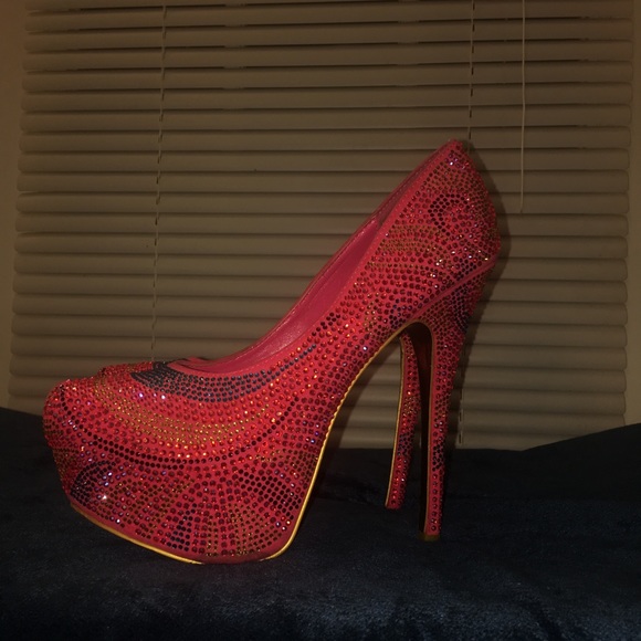 Pink glitter heels by Shi very sexy - Picture 2 of 4